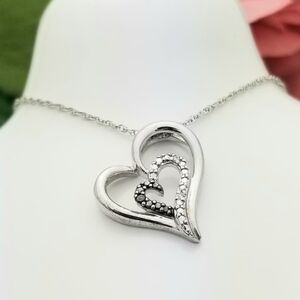 NIB Kay Jewelers Genuine B & W Diamond Heart Necklace